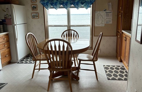 Hamlin County House | Summer Fun! Lake Poinsett. Lakefront! Private Dock. 2 bed 2 bath