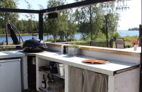 Hornefors Cottage | Summer house by the sea. Spacious terrace, close to nature panoramic sea views.