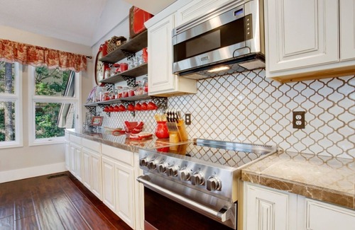 Vanderhorst Plantation House | SUMMER ISN'T OVER YET - PRICES REDUCED FOR OPEN NIGHTS!