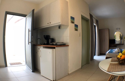 Platanes Apartment | Summer, quiet studio :)