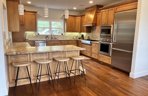 Scotts Valley House | Summer Rental! Escape the hustle and bustle- be close to the beach and redwoods!
