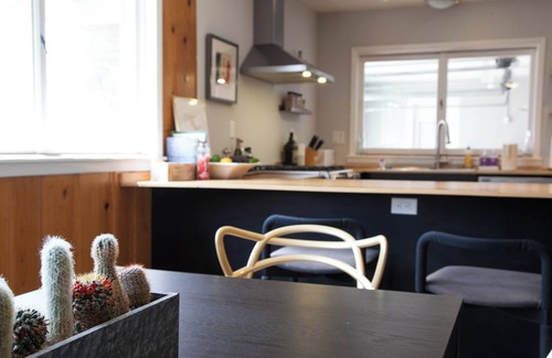 Marfa House | Summer Special - Remodeled mid-century home overlooking the mountains and town