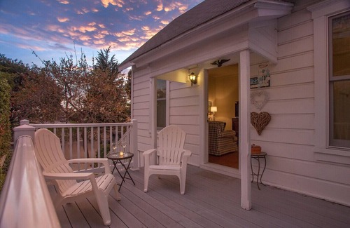 Summerland House | Summerland Stagecoach Cottage - A Historic Treasure in Summerland