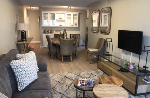Pollok Beach Apartment | Summerseas 56