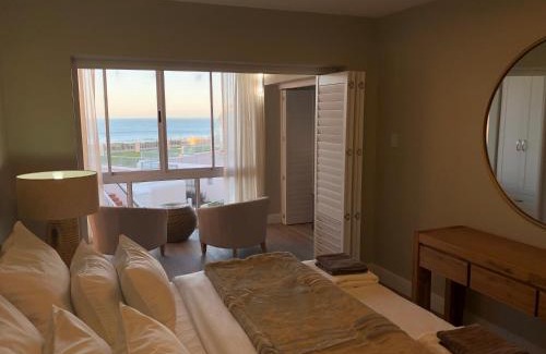 Pollok Beach Apartment | Summerseas 56