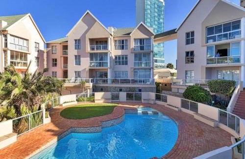Pollok Beach Apartment | Summerseas Units