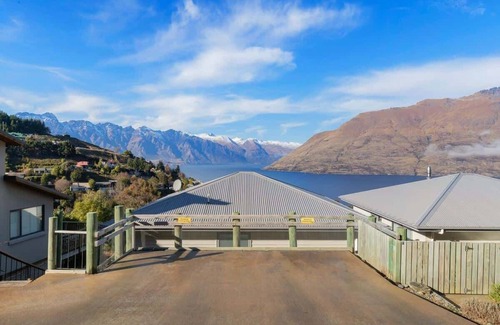 Fernhill House | Summit Serenity One Bedroom