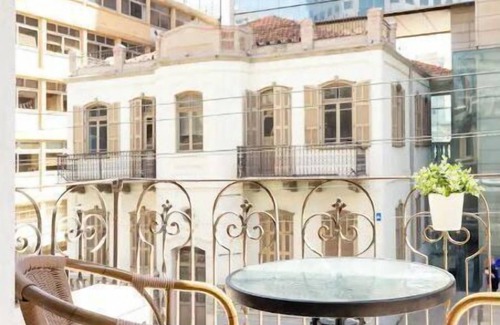 Florentin Apartment | Sun Balcony Studio|Steps from Rothschild Boulevard