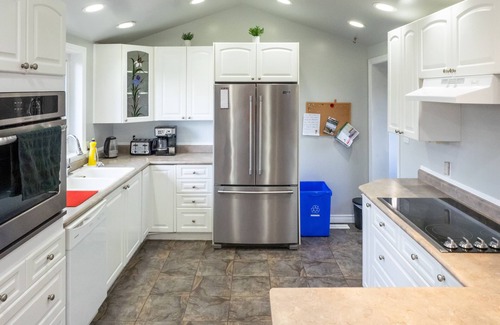 Fenelon Falls Cottage | SUN BAY COTTAGE - WATERFRONT