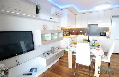 Vilafortuny Apartment | Sun Beach Mediterraneo, in front of the Sea