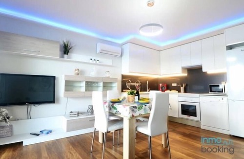 Vilafortuny Apartment | Sun Beach Mediterraneo, in front of the Sea