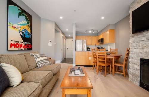 Nicklaus North Condo | Sun-Drenched Golf Club Apartment