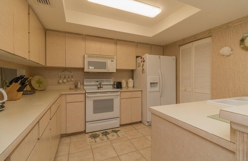 Trailer Estates Condo | ⚓Sun Eagle Condo! Cozy condo w/workspace and community pool!⚓🌅