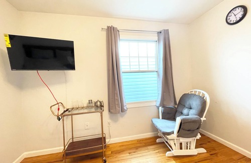 The Heights Condo | Sun-filled JC Apartment. 2 br apt + private parking. Close to NYC transit
