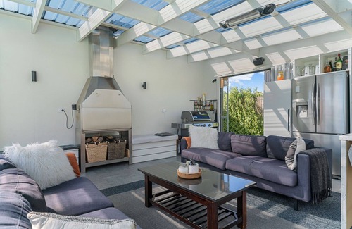 Mangawhai Heads House | Sun Kissed Pool Villa - Mangawhai Holiday Home