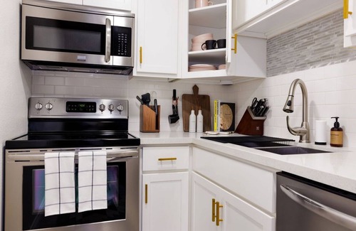 Racquet Club West Condo | Sun-Kissed Retreat for Snowbirds w/Pool