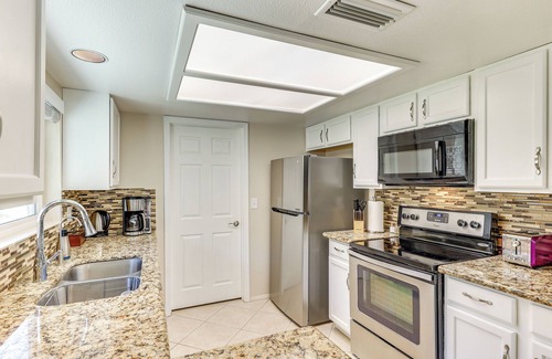 Sun Lakes House | Sun Lakes Home w/3 Pools in Retirement Community