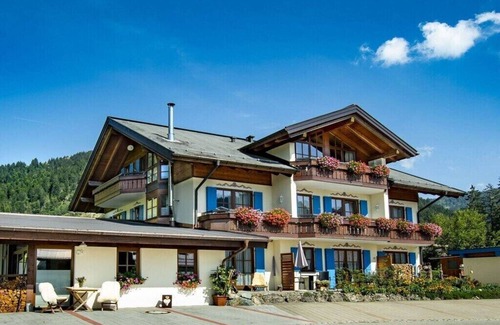 Balderschwang House | Sun meadow sauna, dogs allowed.