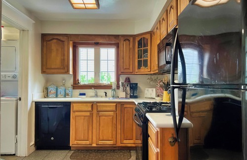 Avalon House | Sun, Sand, and Savings in this Cozy Cottage Near the Beach & Bay!