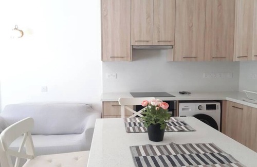 Agios Tychon Apartment | Sun sea B102 apartment by the beach by Sky Universe