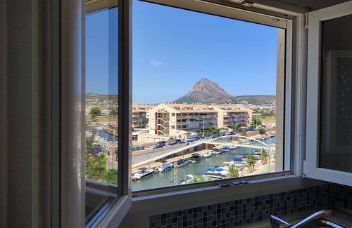 Javea Apartment | Sun, sea & spectacular views in superb situation steeped in sunshine!