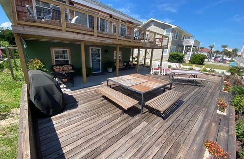 Crescent Beach Apartment | Sun & Sea Therapy