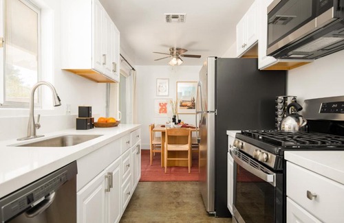 Yucca Valley House | Sunburst by AvantStay NEWLY ADDED POOL 5 MINS TO TOWN