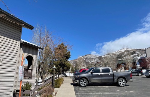 Steamboat Springs Condo | Sunburst Resort Steamboat Springs 2 BDR/2BTH beautiful spacious condo