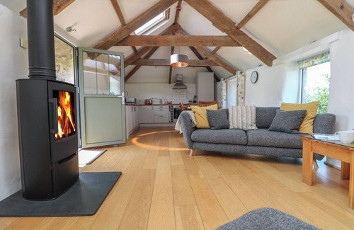 Perranporth Cottage | SUNBURY BARN, pet friendly, character holiday cottage in St Agnes