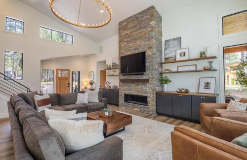 Roslyn House | Suncadia 5 Bdrm Home Nestled in the Forest Perfect Private Retreat