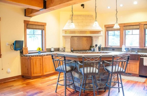 Cle Elum House | Suncadia 5 Bdrm Lodge Inspired Home with Golf Course Views