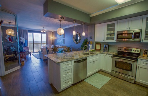 Miramar Beach Condo | Sunday-Sunday,2BR, Bunkroom, 2Full Bath's. Beach Chairs Included, 3 NITE MINIMUM