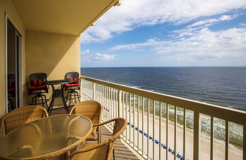 Miramar Beach Condo | Sunday-Sunday,2BR, Bunkroom, 2Full Bath's. Beach Chairs Included, 3 NITE MINIMUM