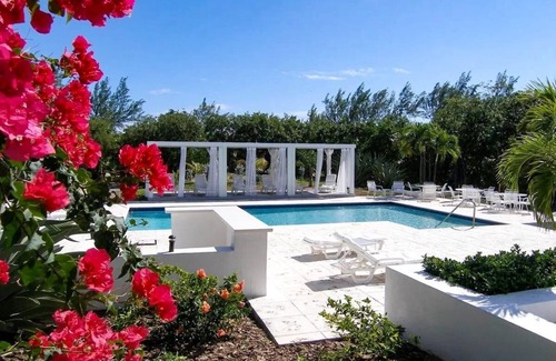 Savannah Sound Villa | Sundowner Villa 4 Bedroom Villa