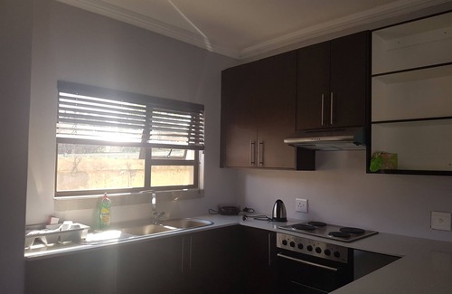 Vanderbijlpark House | Sunflower Guesthouse