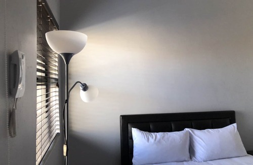 Vanderbijlpark House | Sunflower Guesthouse