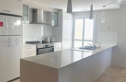 Callala Beach House | Sunkissed Manor sleeps 12