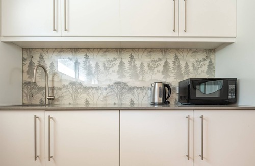 Cottesloe Apartment | Sunkissed Studio in Cottesloe