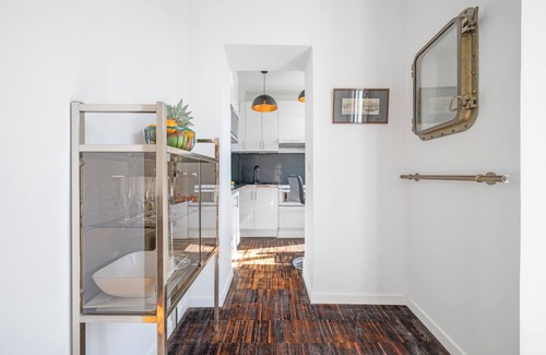 Lazaret Apartment | Sunlight Properties - Capitaine 54 - 1 Bed rental apartment, balcony, port view