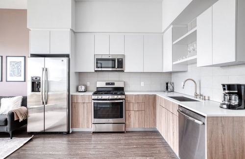 Del Rey Apartment | Sunlit Marina Del Rey 1BR w/Terrace, Pool & Gym, nr 405, by Blueground