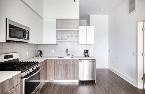 Del Rey Apartment | Sunlit Marina Del Rey 1BR w/Terrace, Pool & Gym, nr 405, by Blueground