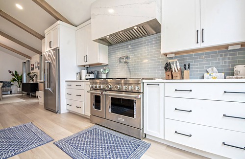 Lake Michigan Beach House | Sunnier Daze : Lakeside Summer Magic – Swim, Kayak, and Soak Up the Sun!