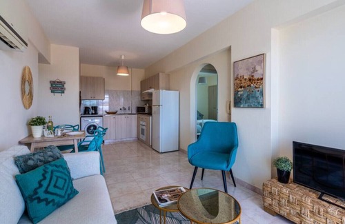 Skala Apartment | Sunny 2-BR Apartment in Mackenzie