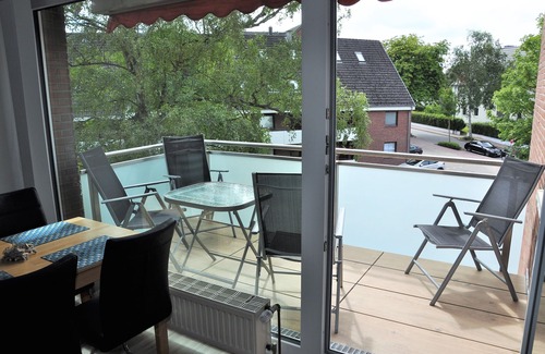 Scharbeutz Apartment | Sunny 2 room apartment near the beach with balcony and partial sea view