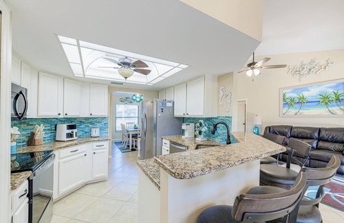 Trafalgar House | Sunny 3 BR Private Pool Retreat in Cape Coral Near Golf, Dining & Beaches