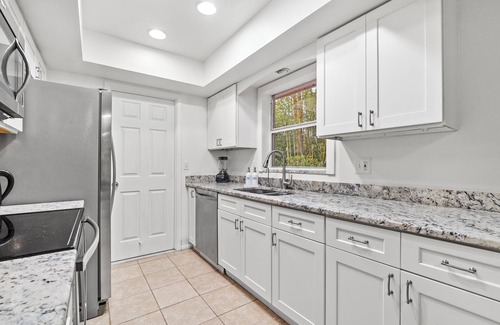 Fruitville House | Sunny 3BR Oasis Water View Beach Gear Near Siesta Key