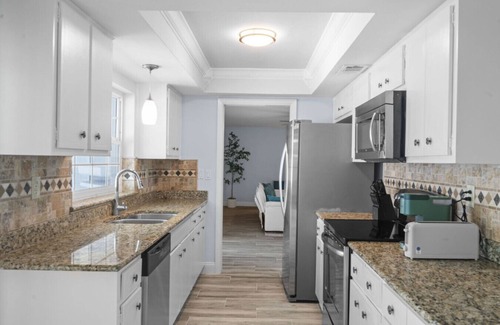 Bay Crest Park House | Sunny 4BR Home w/Pool & Indoor‑Outdoor Patio