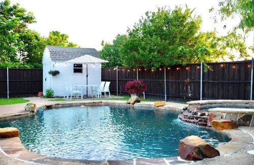 Royse City House | Sunny 4BR w/Backyard Oasis | 15 Min to Lakes