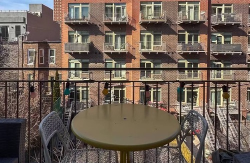 Clinton Hill Condo | Sunny and Modern 1-bedroom + Office condo in cool Clinton Hill/Bed Stuy Brooklyn