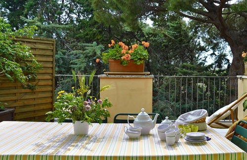 Pescia Romana Apartment | Sunny apartment with terrace, pool, bbq-child friendly and PRIVATE BEACH ACCESS